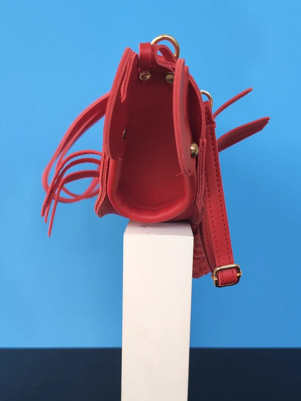 Red Lobster-Shaped Crossbody Bag with Tassel Charm Size 15+5+4